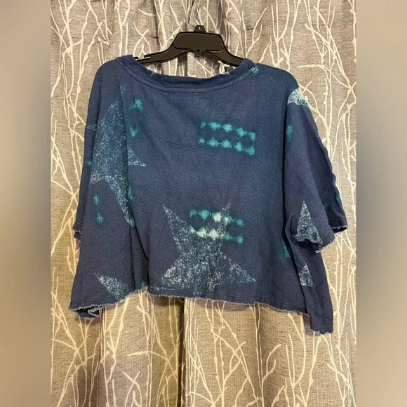 We The Free Blue Star Patterned Women's Crop Top size Medium free people - Picture 3 of 4